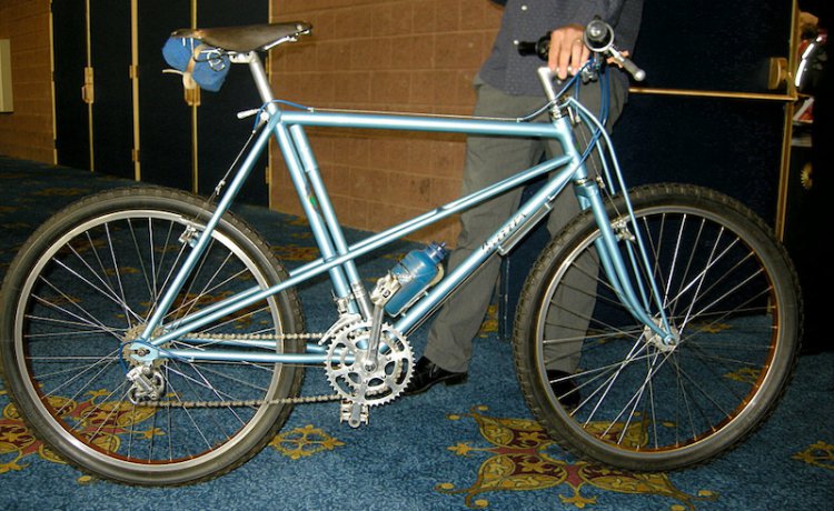 cb853e.jpg