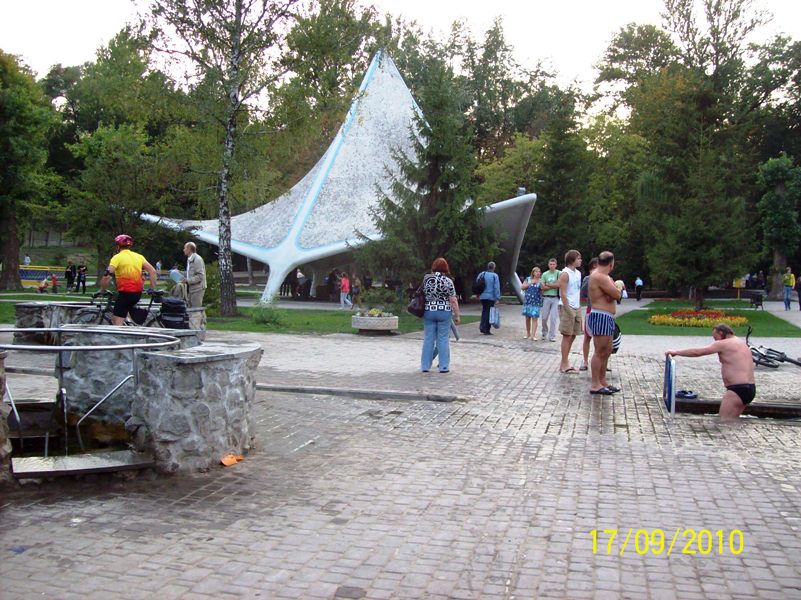 swimming-in-sarzhyn-yar.jpg